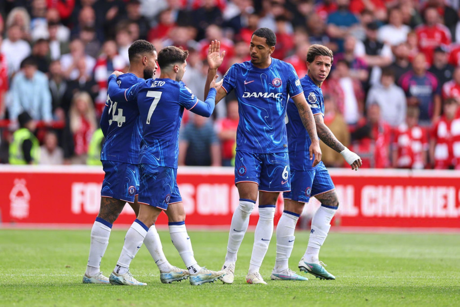 76人多点开花，半场狂轰11记三分得到69分